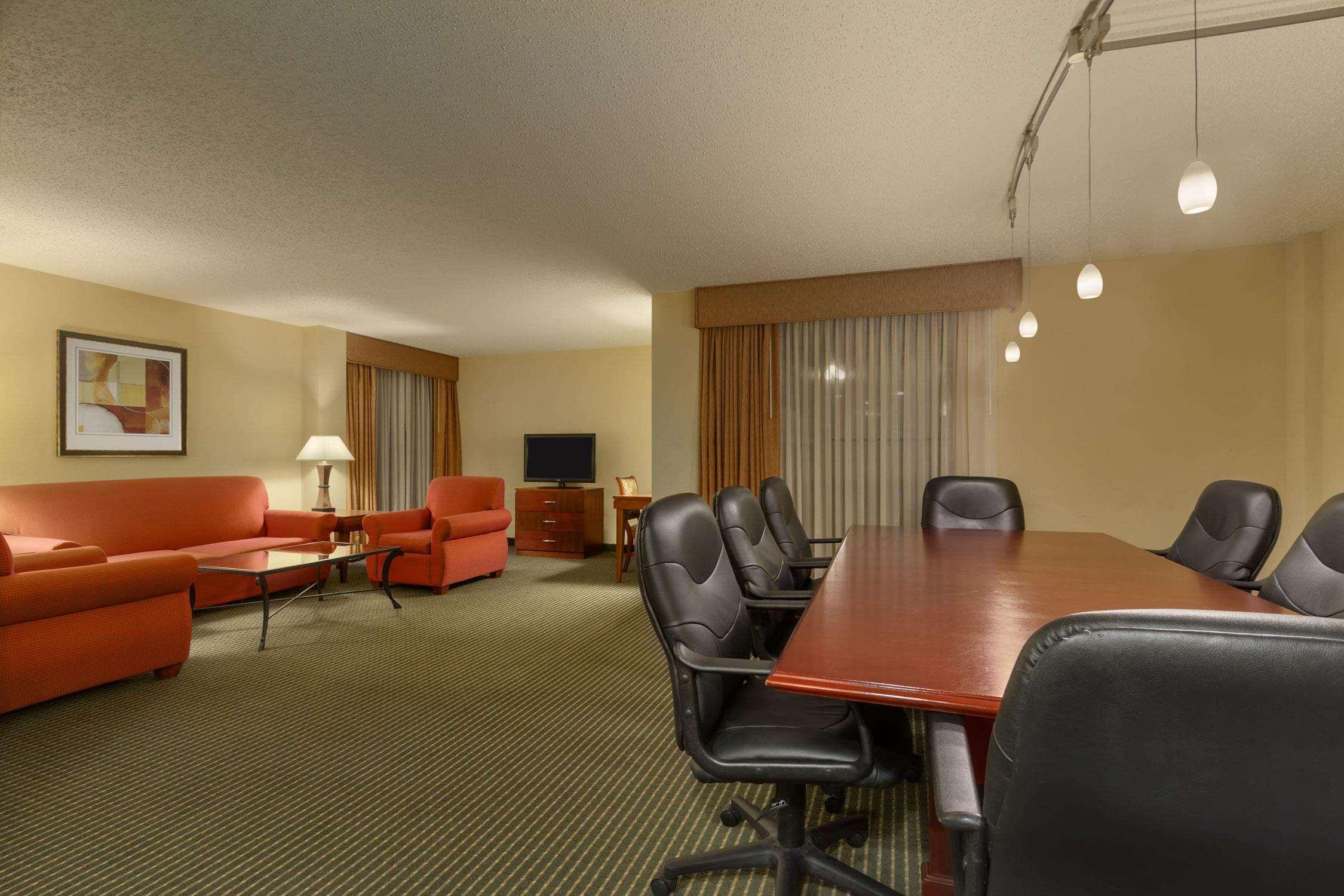 Embassy Suites Winston-Salem Eksteriør billede